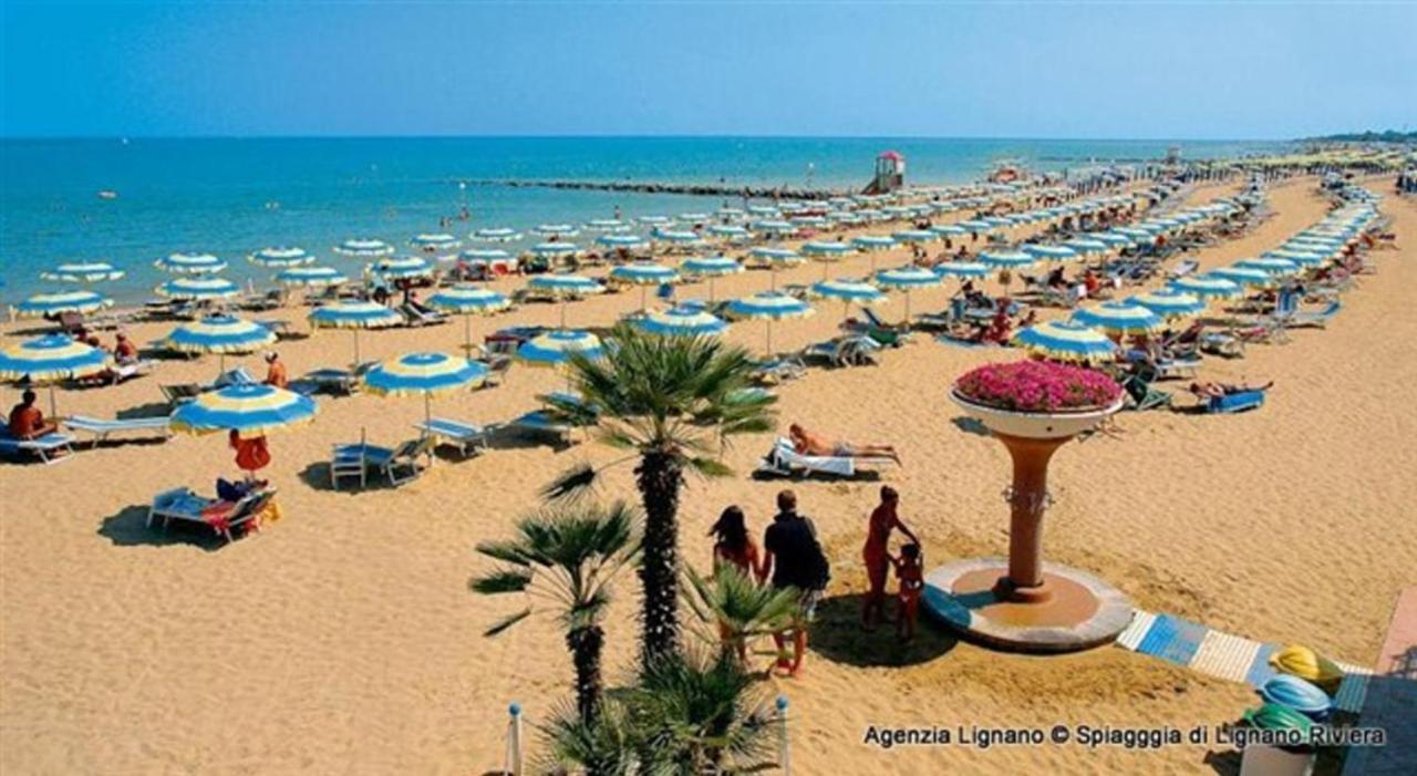 Lignano Close To The Beach Lignano Sabbiadoro Exterior photo