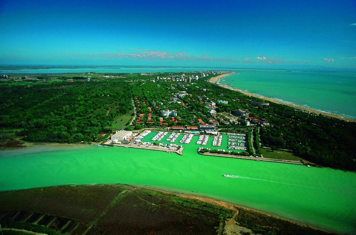 Lignano Close To The Beach Lignano Sabbiadoro Exterior photo